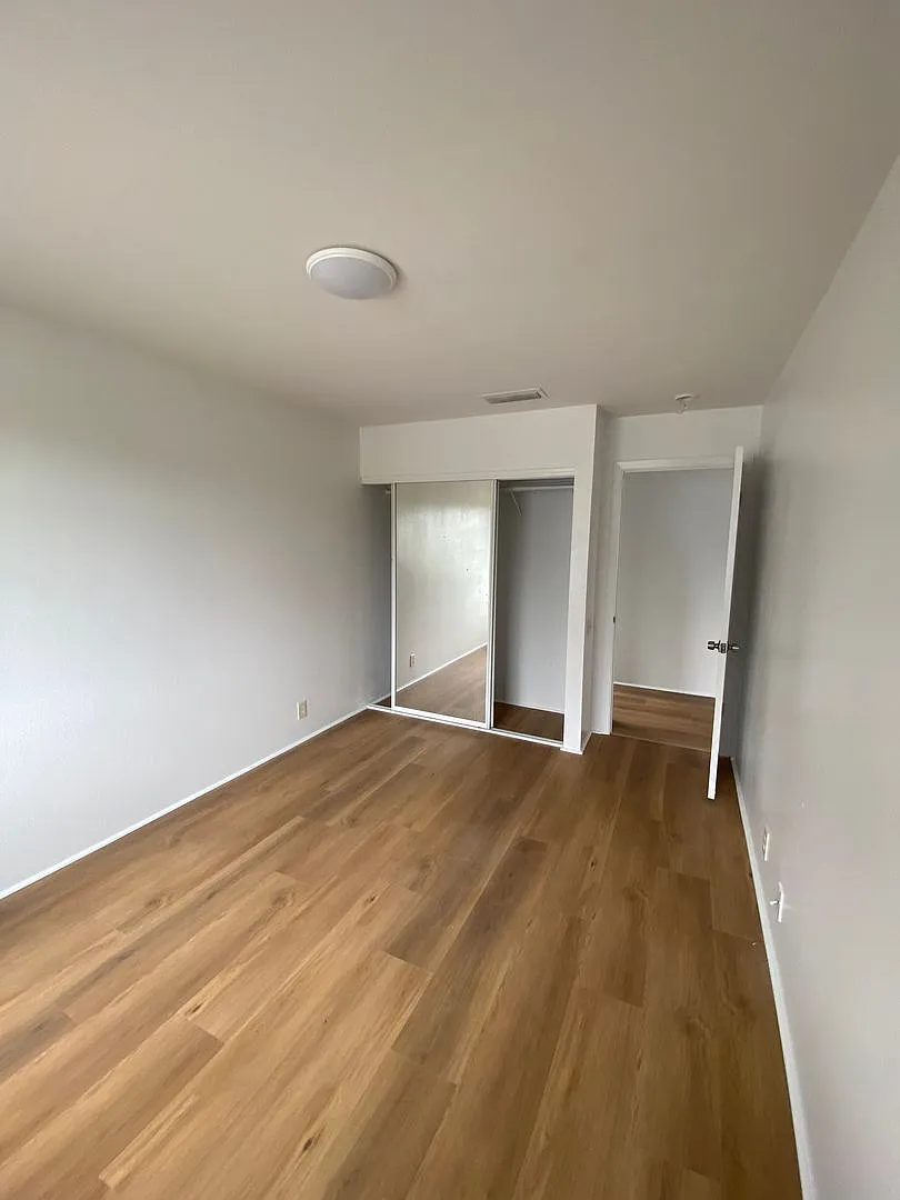Updated 3 Bedroom, 2 Bath Pet Friendly Home with a Garage, Yard, and Central AC — Photo 3