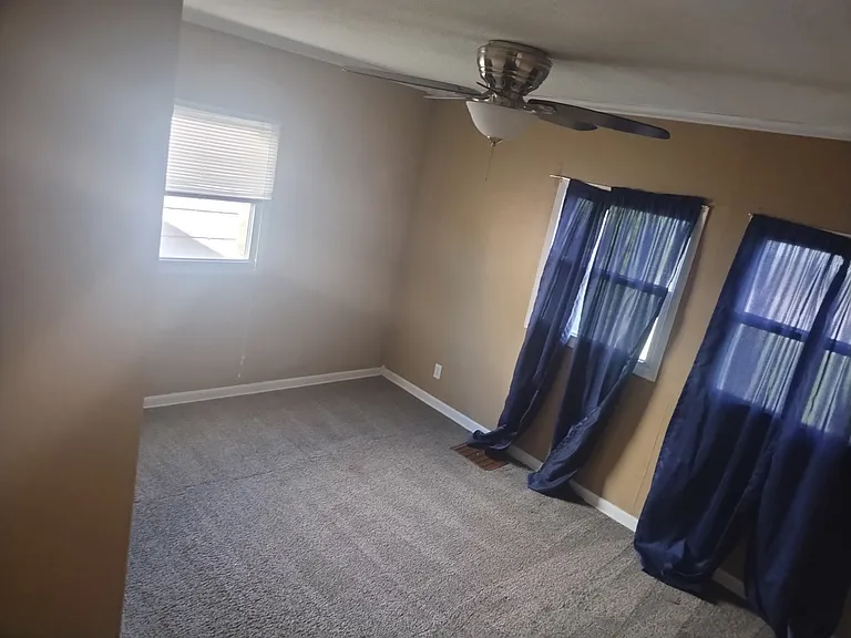 3700 Kencrest Dr NE — Photo 6