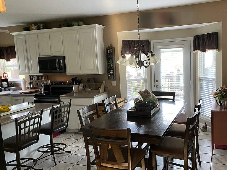 107 Myrtle Wood Ct — Photo 5