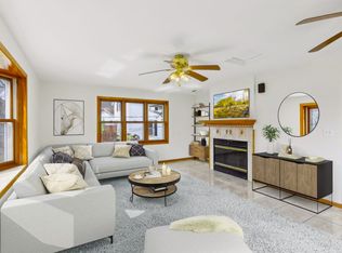54 Manitoba Ave, Saint Paul, MN 55117
