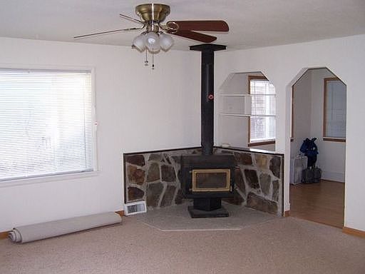 5th image of 306 W King Ave