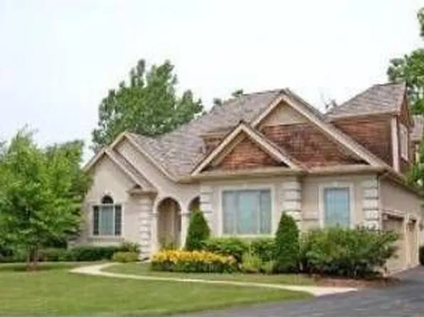 21854 W Murfield Ct, Mundelein, IL 60060