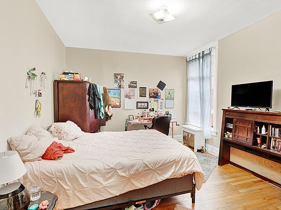 2nd image of 1223 W North Shore Ave APT 3E