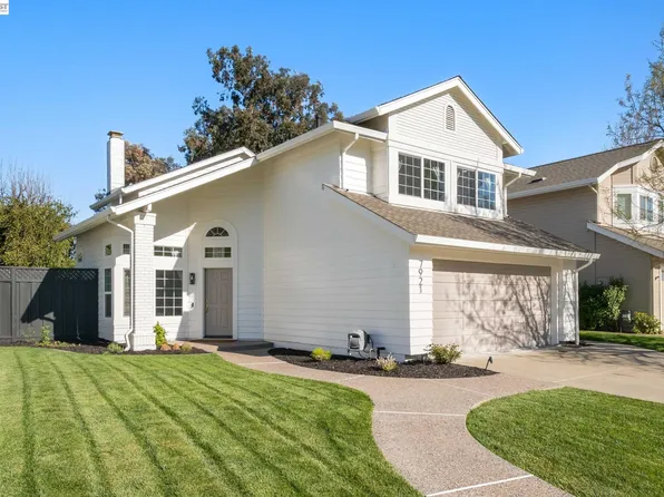 7921 Crossridge Rd, Dublin, CA 94568