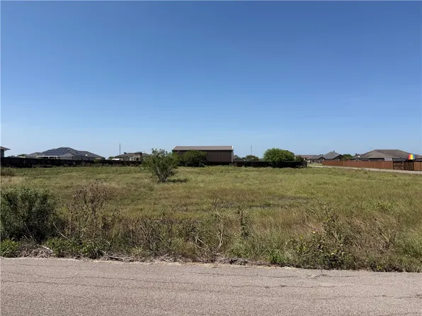 3742 Cabernet, Robstown, TX 78380