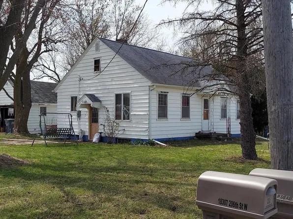 18304 206th St W, Buffalo Prairie, IL 61237