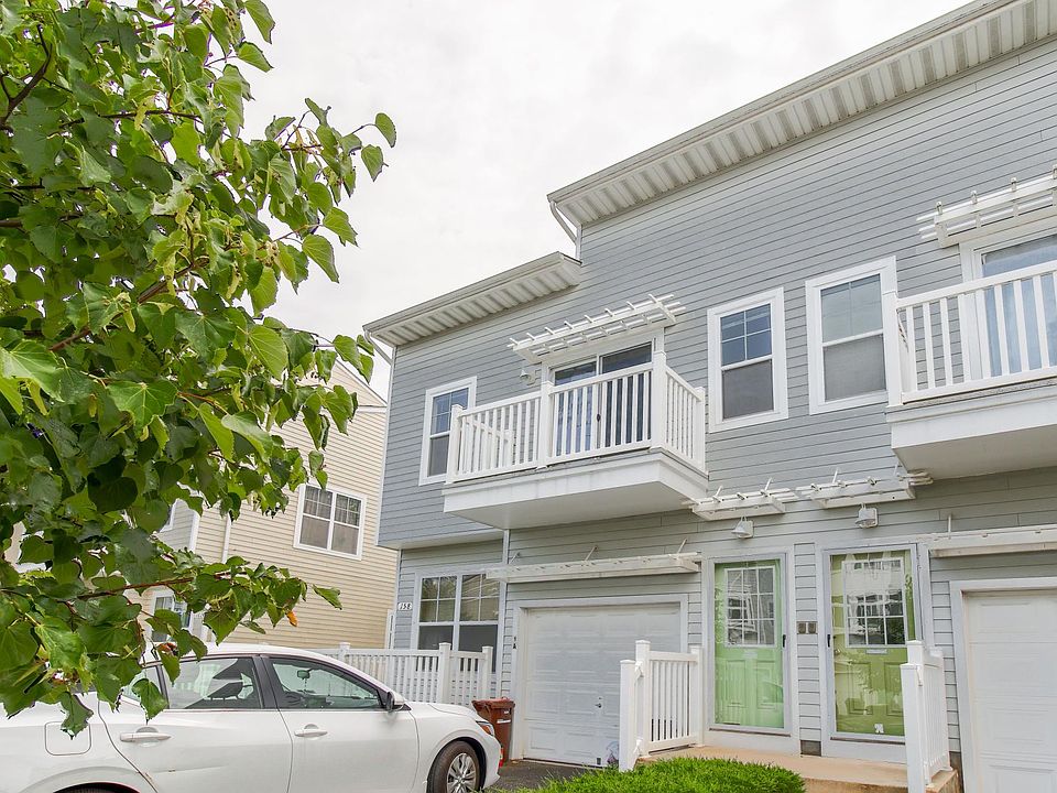 1st image of 158 Sea Grass Ln #B