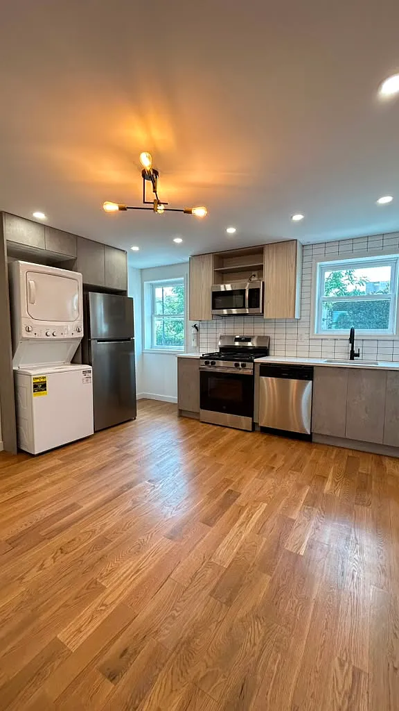2 bed, 1200 sqft, $2,800 — Photo 1