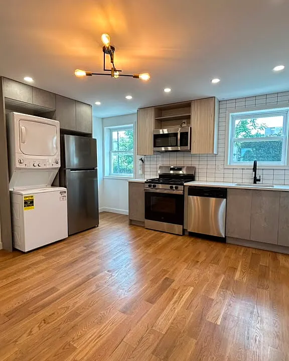 110 Chestnut St #5