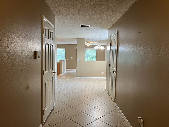 4th image of 4310 Silver Falls Dr