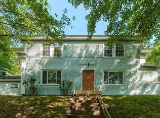 8 Main St, Cherry Valley, MA 01611