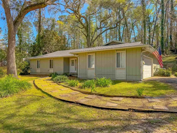 4051 Roscrea Dr, Tallahassee, FL 32309