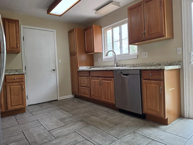 11186 Forest Ave — Photo 7