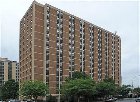 3rd image of 500 N Walnut St