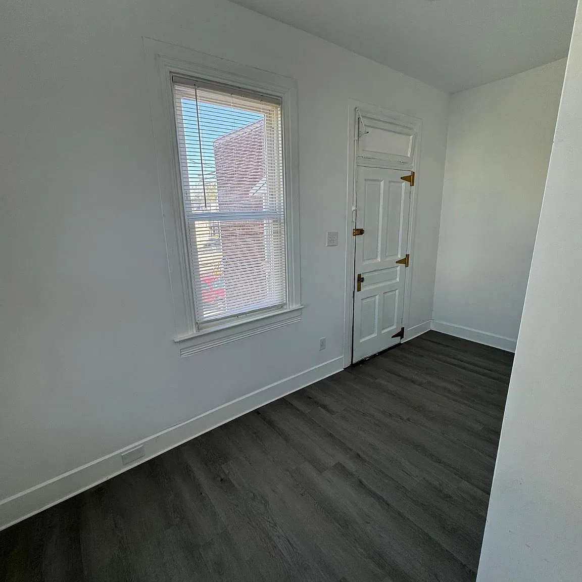 3 bed, 2.0 bath, 1000 sqft, $1,650 — Photo 3