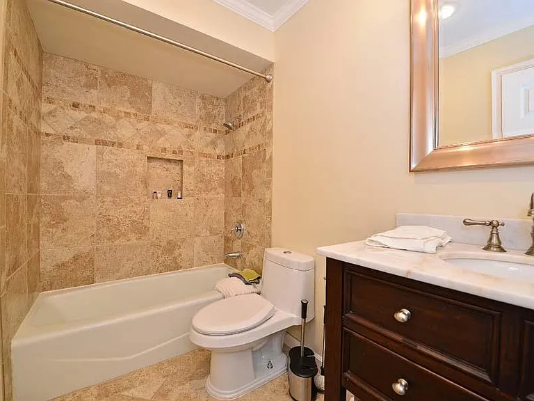 Downstairs Hall bath near Kitch