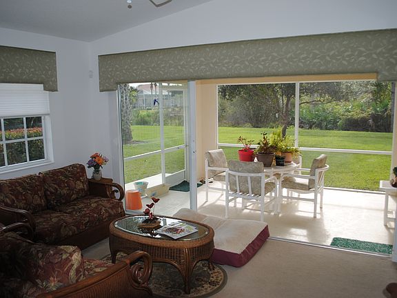 5th image of 9049 SE Retreat Dr
