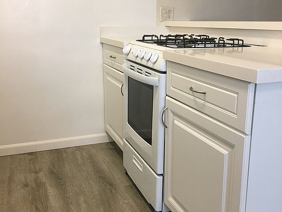 5th image of 1409 T St APT 12