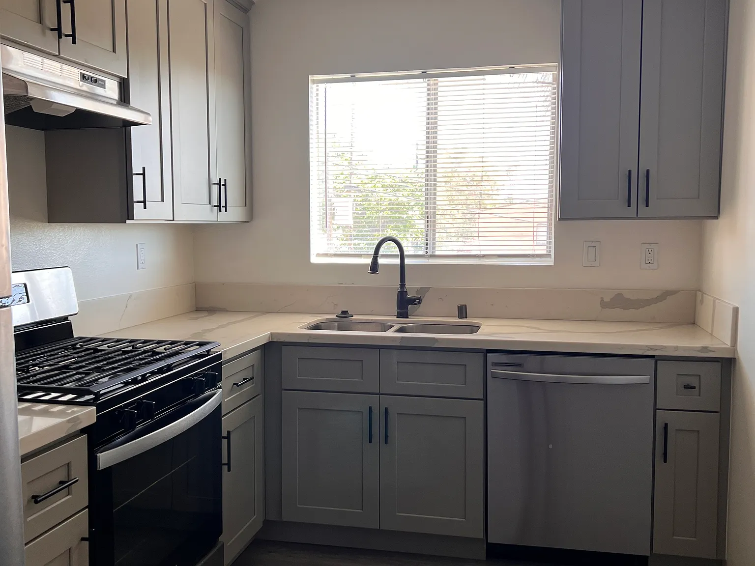 2 bed, $2,650 — Photo 2