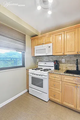 Sold by Aventana | media 18