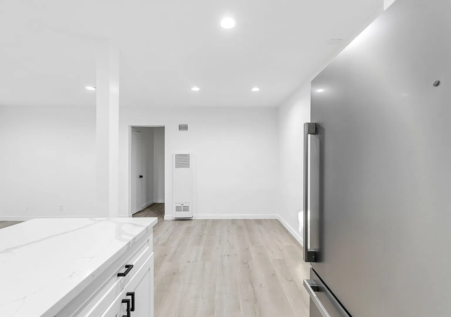 1138 Cardiff Avenue — Photo 3