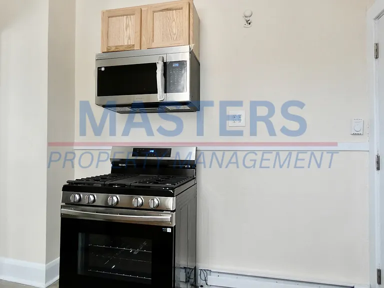 425 Boston Pl #2 — Photo 4