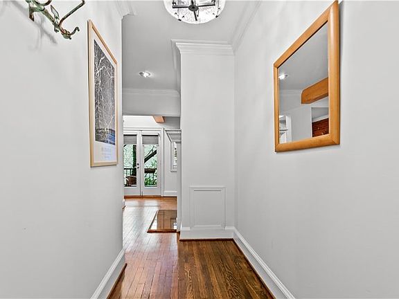 4th image of 2840 Peachtree Rd NW APT 312