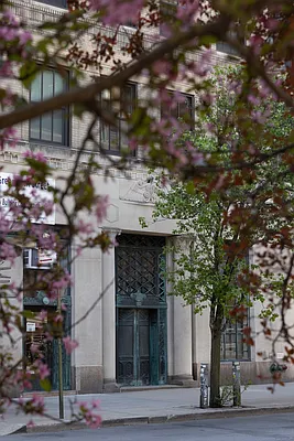 Sold by Douglas Elliman | media 15