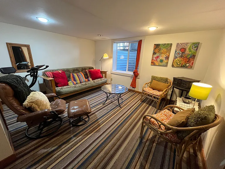 1211 W Oak St — Photo 19