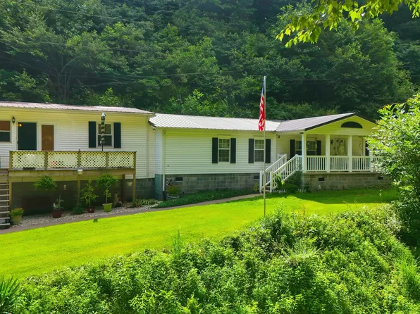 10115 Bear Fork Rd, Pound, VA 24279