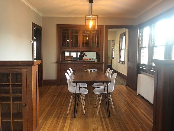 5th image of 924 Smith Ave S Unit 2