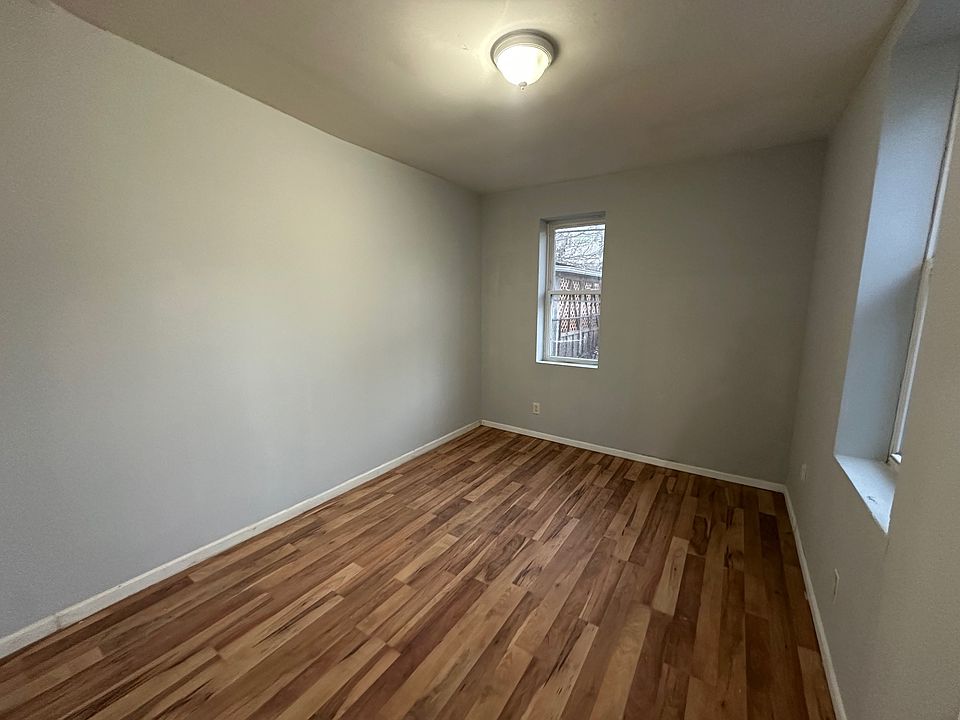 1st image of 1019 W Ontario St
