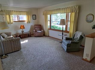 906 Jackson St, Bloomer, WI 54724