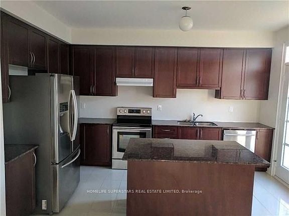 3rd image of 34 Lowther Ave