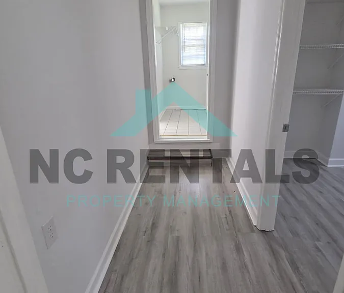 2300 Carlford Rd — Photo 14