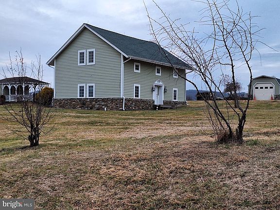 3rd image of 2254 Winchester Rd
