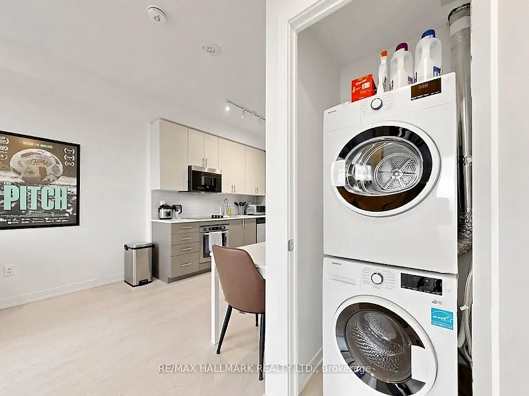 415 Main St W #612 — Photo 14