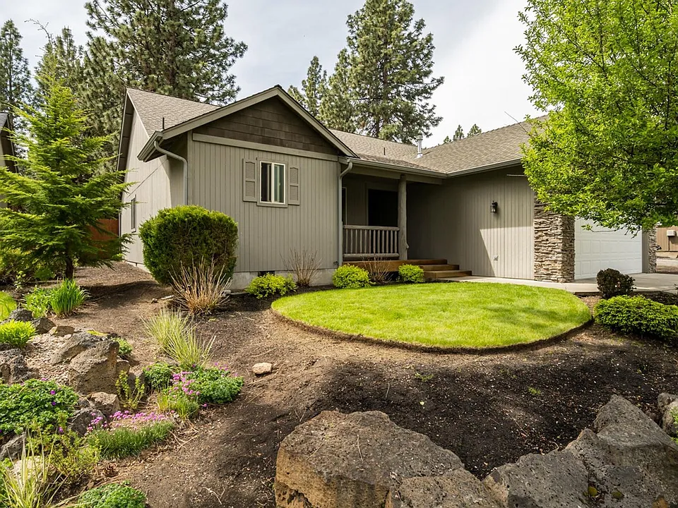19899 Antler Point Dr