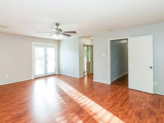 4th image of 8310 Woodland Willows Dr