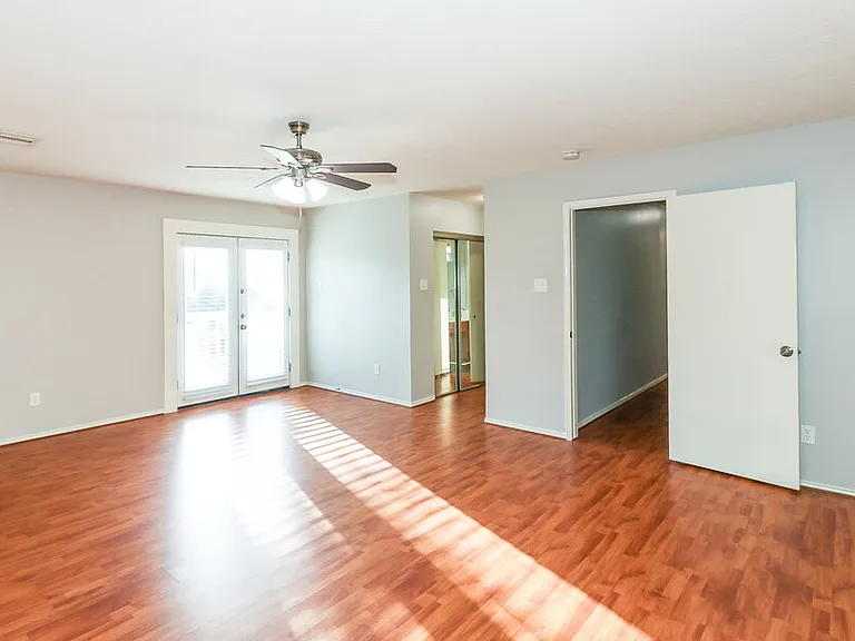 8310 Woodland Willows Dr — Photo 4