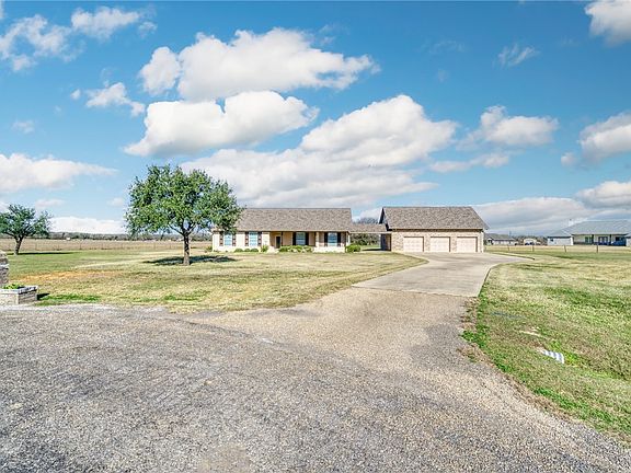 2nd image of 4150 Wagonwheel Rd