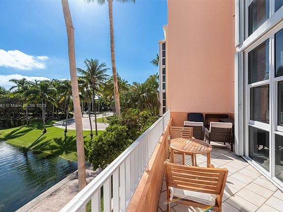 5th image of 737 Crandon Blvd APT 202