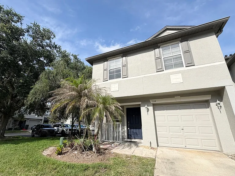 314 Freedoms Ring Dr — Photo 1