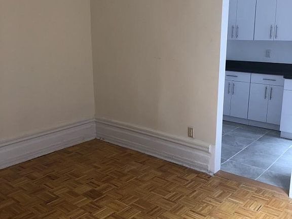 3rd image of 561 W 175th St APT 4