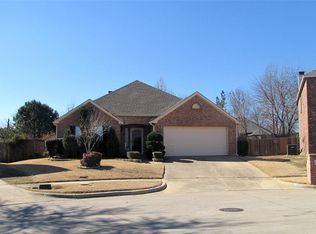 8310 Carallia Ct, Arlington, TX 76002