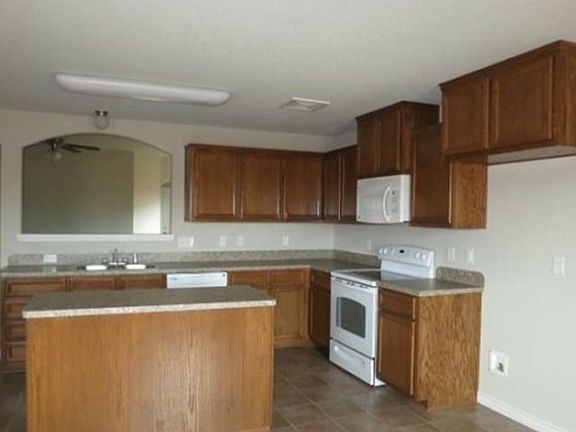 3rd image of 6205 Brushy Creek Dr
