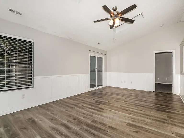 6210 Carrie Cir — Photo 4
