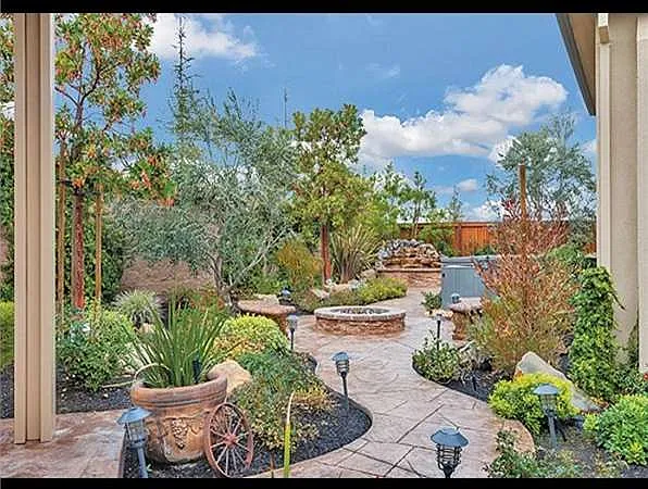 1569 California Trl photo 1