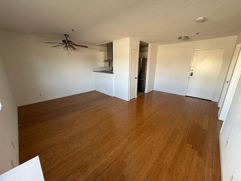 10323 Woodbine — Photo 17