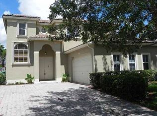 9019 SW 162nd St, Palmetto Bay, FL 33157